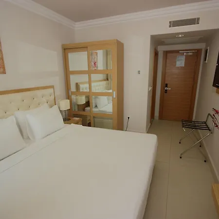 Resort Dragut Point North