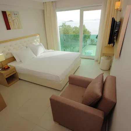 אתר נופש Dragut Point North טורגוטריס