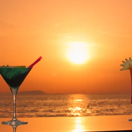 Dragut Point North אתר נופש 3*