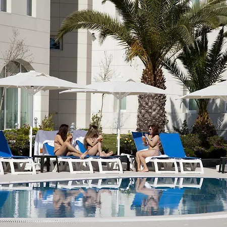 Dragut Point North אתר נופש