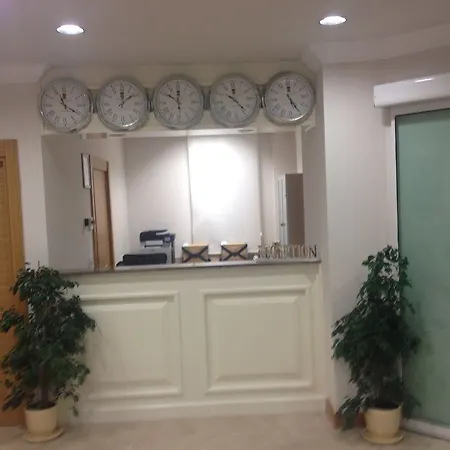 Dragut Point North אתר נופש 3*