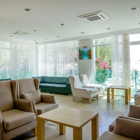 Dragut Point North אתר נופש