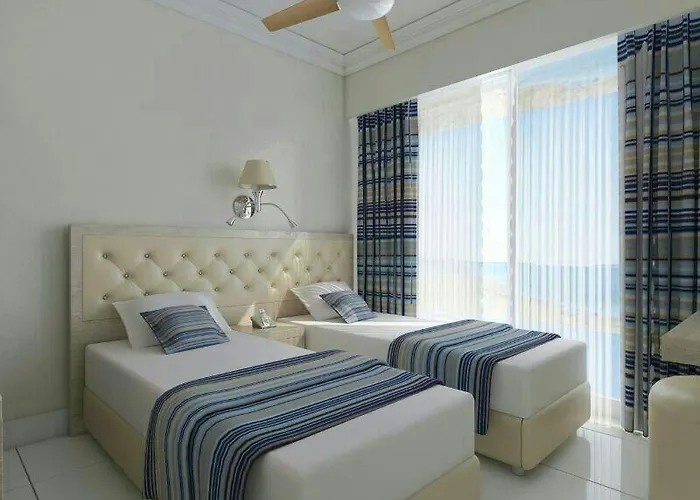 Dragut Point North 3*