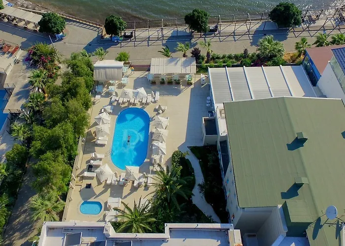 リゾート Dragut Point North 3*