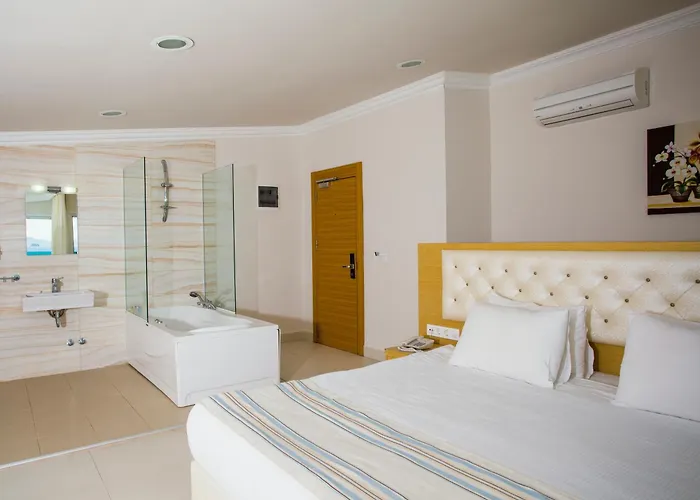 Dragut Point North 3*