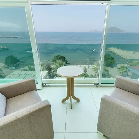 リゾート Dragut Point North 3*