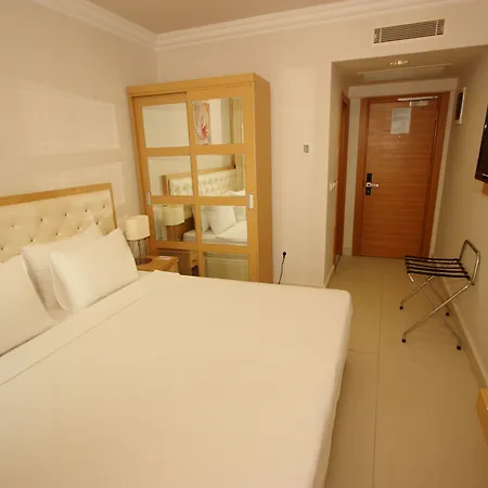 Dragut Point North 터그트레이스