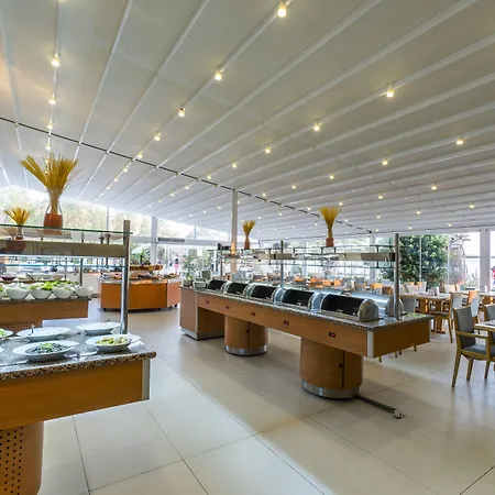 Dragut Point North אתר נופש