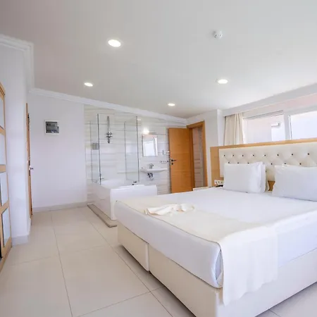 リゾート Dragut Point North 3*