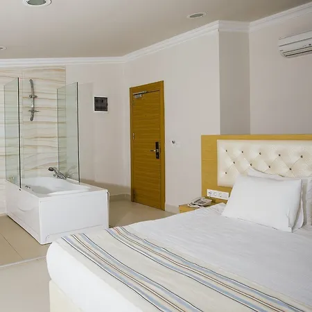 Dragut Point North 3*