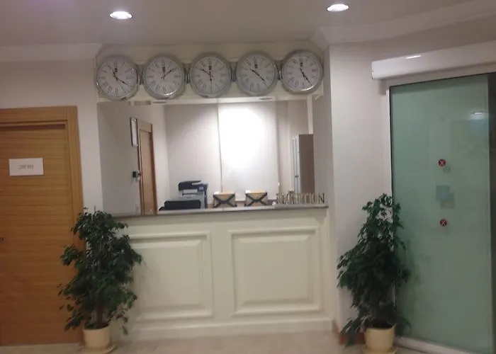 Dragut Point North אתר נופש 3*